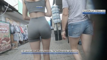 Candid teen in bike shorts with panty line!.jpg