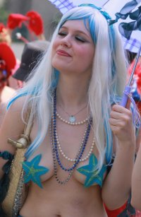 Coney_Island_Mermaid_Parade_2011_002.jpg