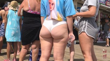 Girl in white bikini and hot buttocks (2).jpg