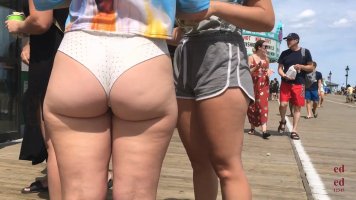 Girl in white bikini and hot buttocks (6).jpg
